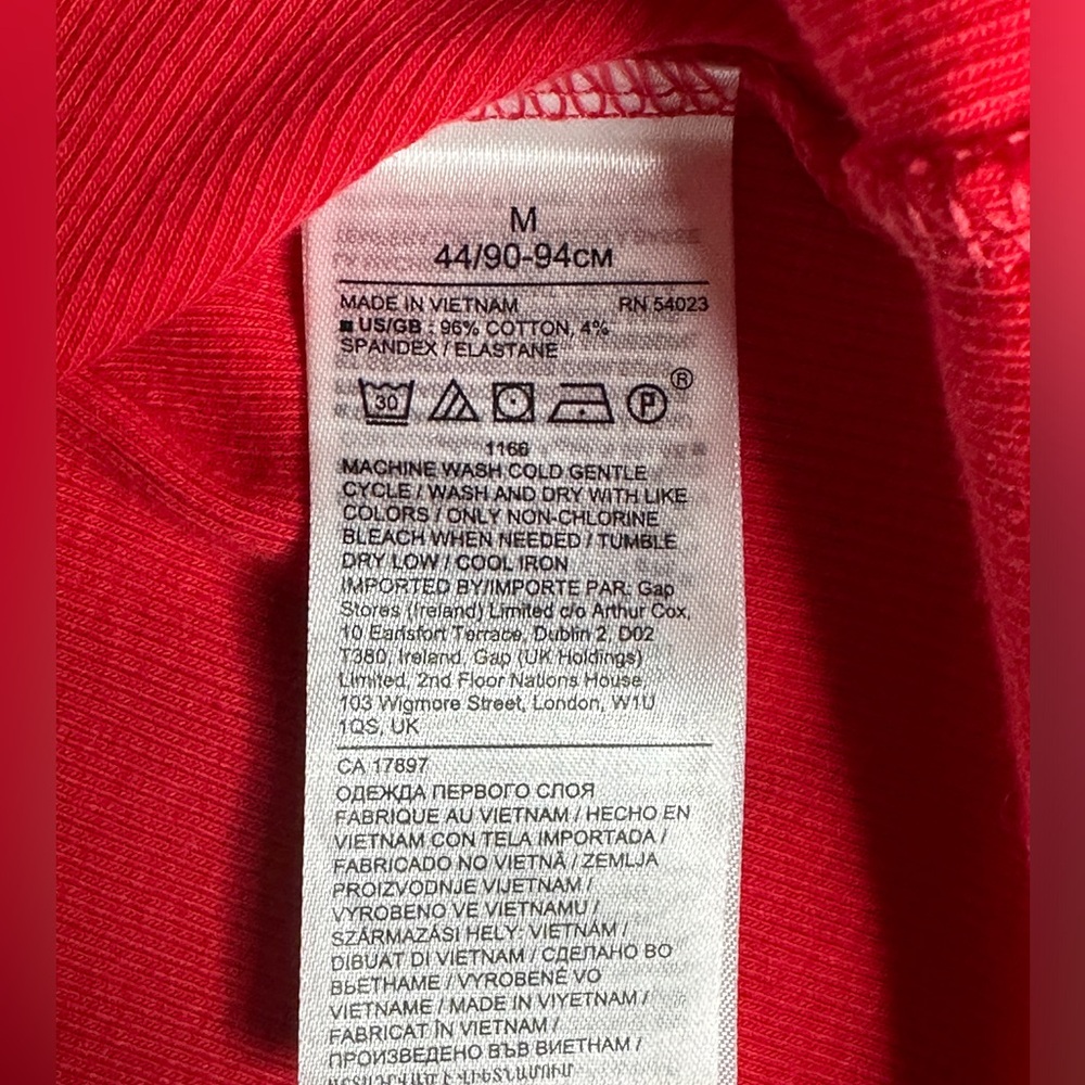 🛑 SOLD - 
NWT Banana Republic fitted ribbed tank top - M - Picture 5 of 5